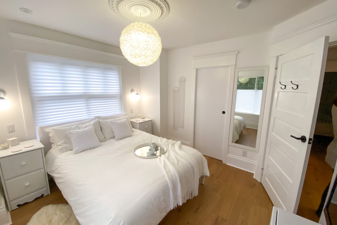 East 10th construction home Renovation 9 bedroom